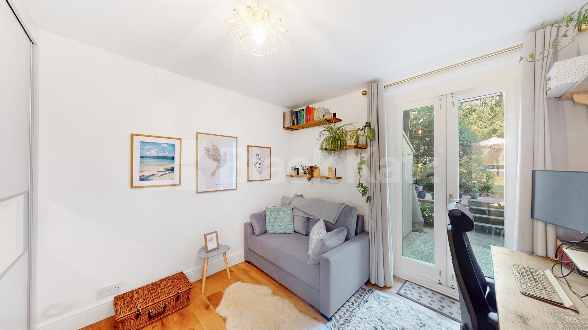 Bright Two-Bedroom Garden Flat in Tufnell Park Tufnell Park Road, Tufnell Park 